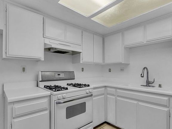 3rd image of 44200 Kingtree Ave Unit 43