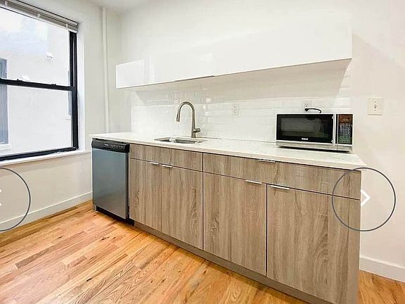 4th image of 351 Midwood St #1A