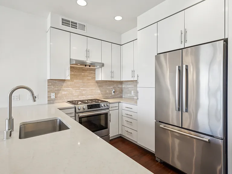 50 Jerrold Ave #305 — Photo 8
