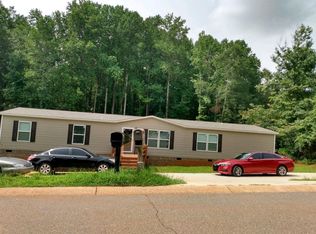 171 Woodcliff Dr, Wellford, SC 29385