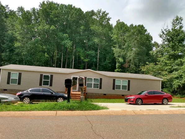171 Woodcliff Dr, Wellford, SC 29385