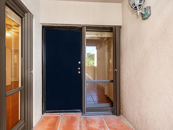 5th image of 303-181 Crandon Blvd #303