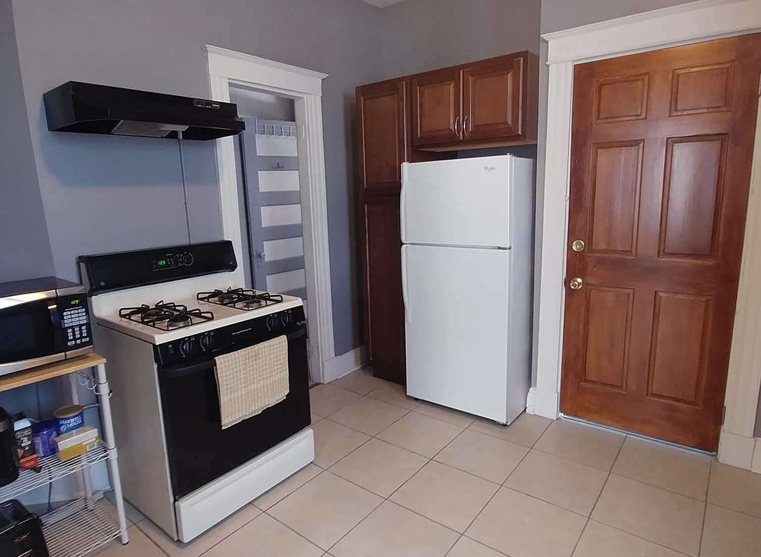 2 bed, 1400 sqft, $1,600 — Photo 4
