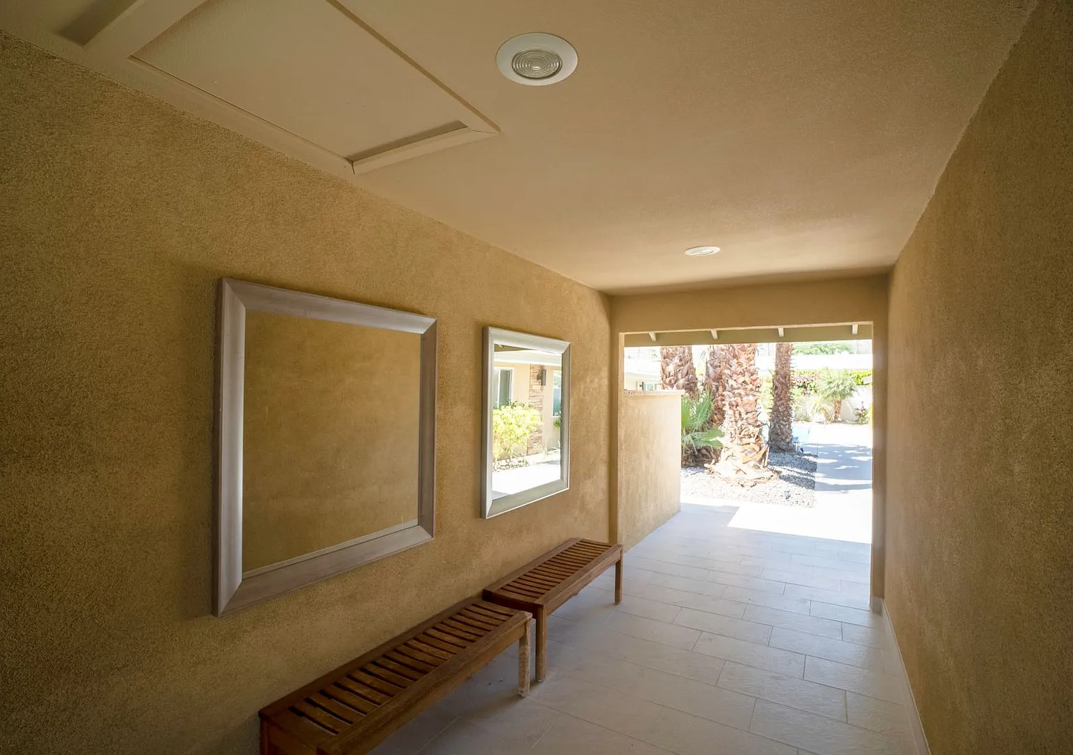 Thornhill - 555 — Photo 4