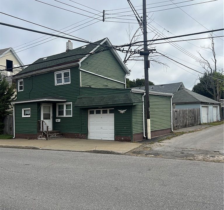 1st image of 703 Smith St