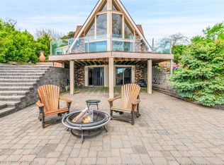 8648 Lakeshore Rd, Fort Gratiot, MI 48059