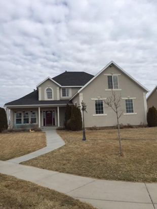 1301 E Falcon Ln, Eagle Mountain, UT 84005