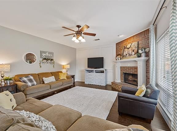 4th image of 1304 Woodmoor Dr
