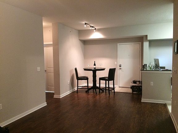4th image of 620 NE 4th Ave APT 4
