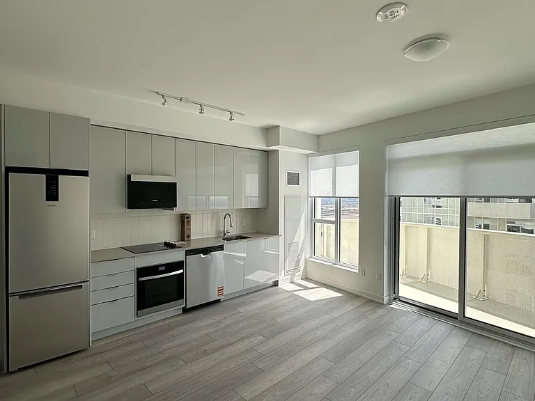 498 Caldari Rd — Photo 6