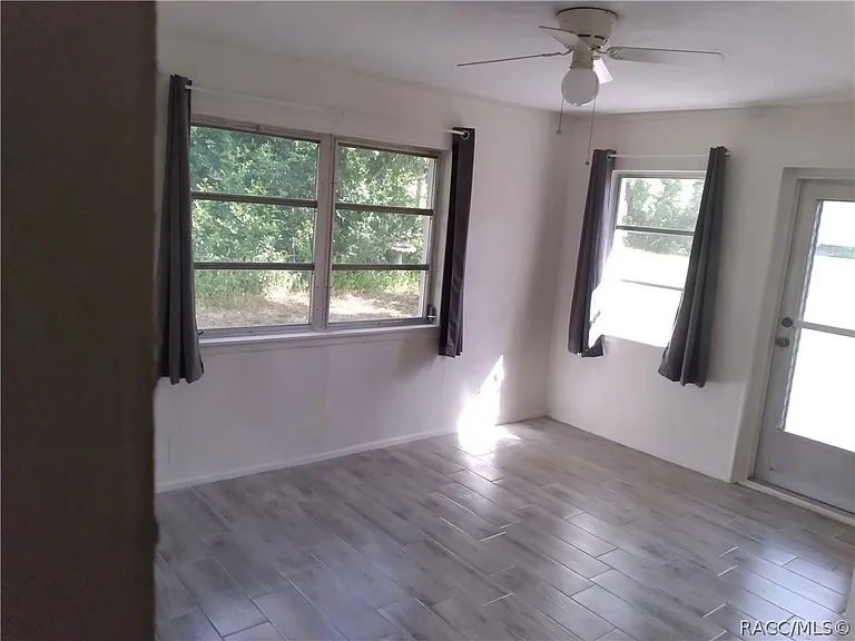 230 S Fillmore St — Photo 6