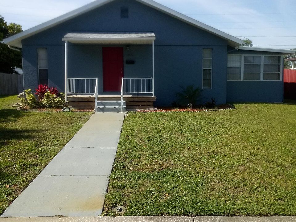 1st image of 636 91st Ave N