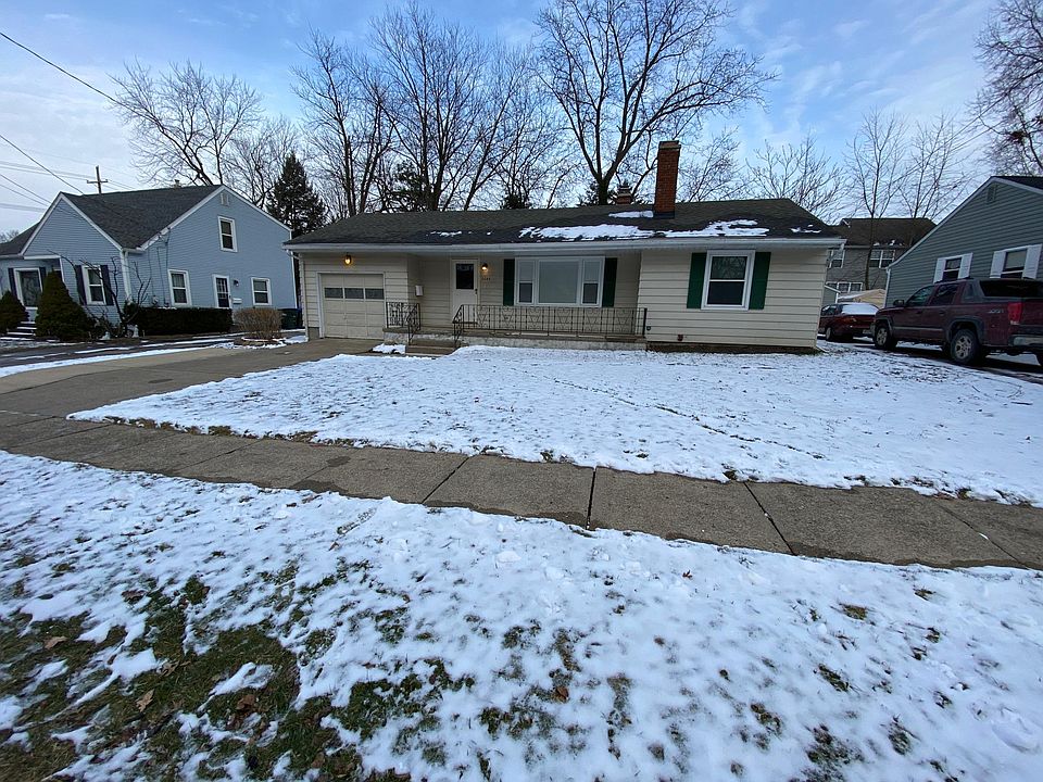 1st image of 2257 11th St