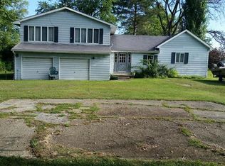 85 Railroad St, Boulder, IL 62231