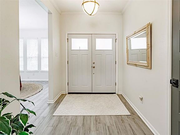 4th image of 3814 Pleasant Valley Dr
