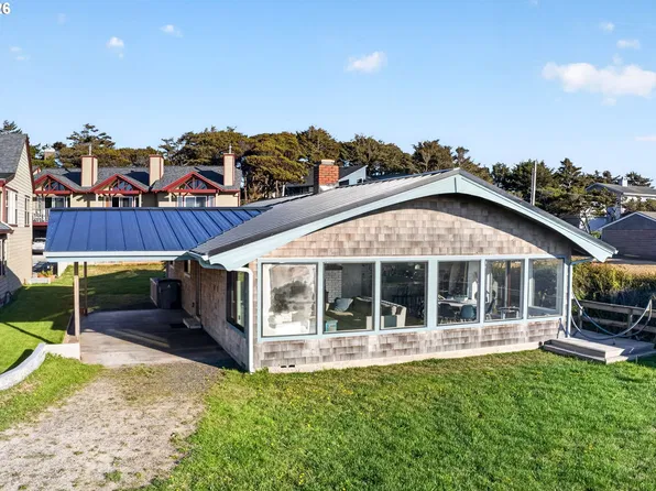 30 Ocean Rd, Manzanita, OR 97130