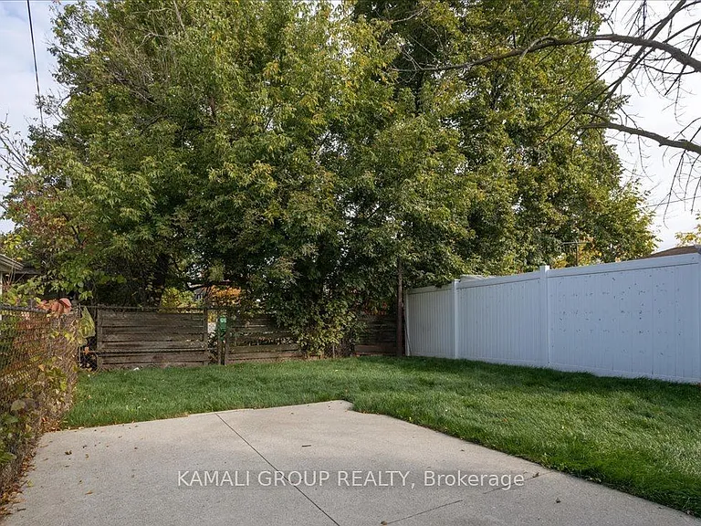 2027 Brampton St #BASEMENT — Photo 9