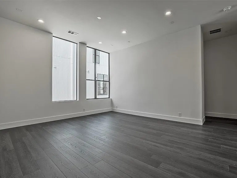 4322 Roseland Ave #4 — Photo 13