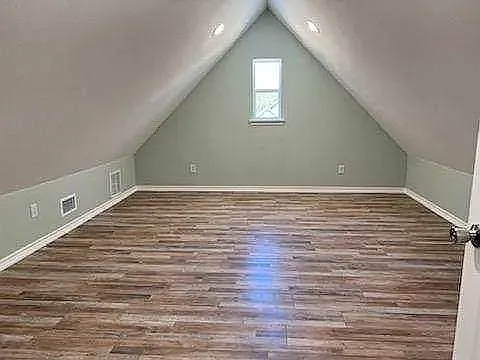 4 bed, 1800 sqft, $2,200 — Photo 3