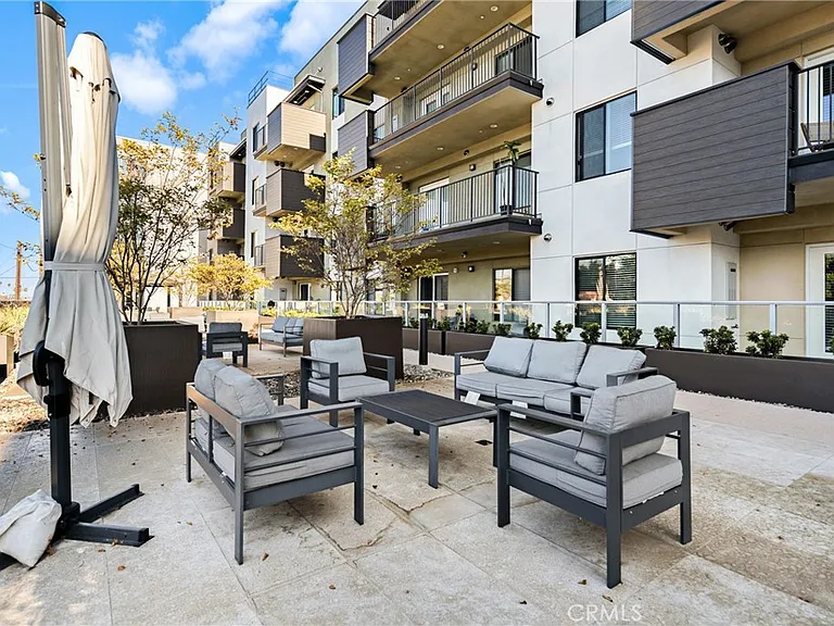 419 N Chandler Ave #423 — Photo 35