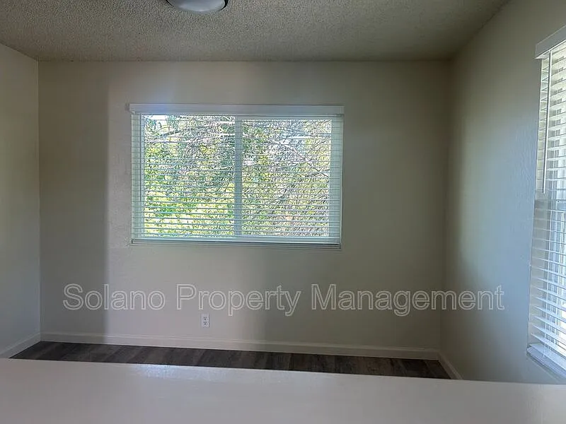 2 bed, 1.0 bath, 950 sqft, $1,750 — Photo 4
