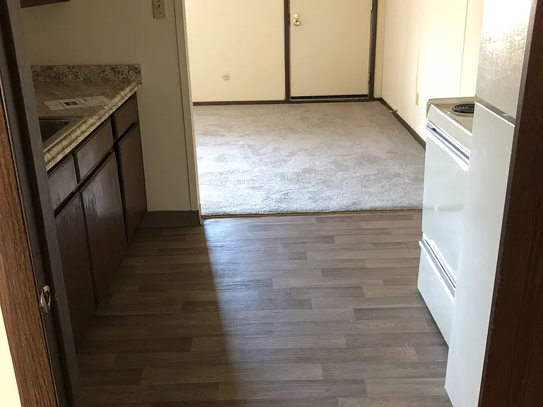 Bella Dora Rosamond Ave. Apartments — Photo 14