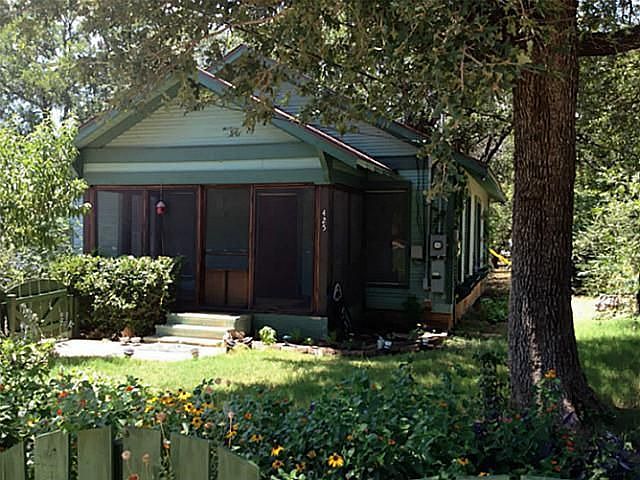 1st image of 425 Hettie St