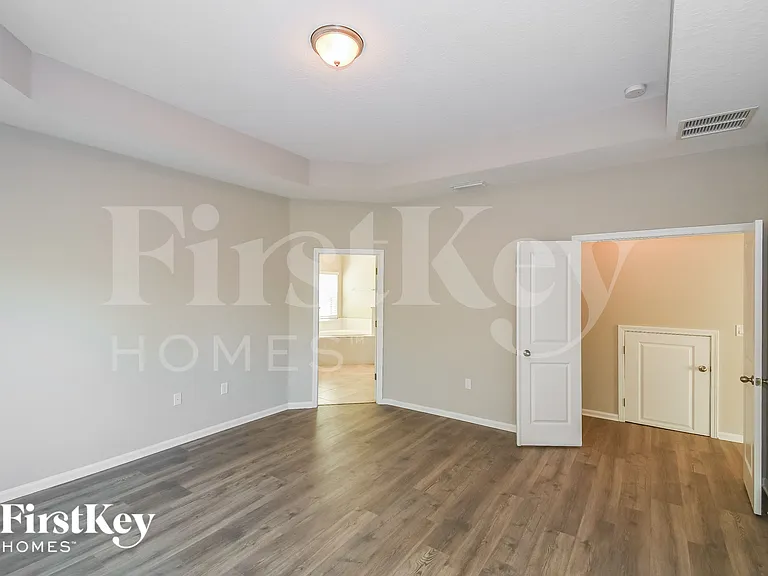 2721 Copperwood Ave — Photo 9