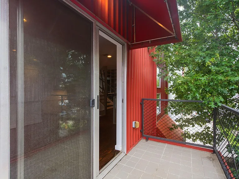 2934 Commerce St — Photo 17