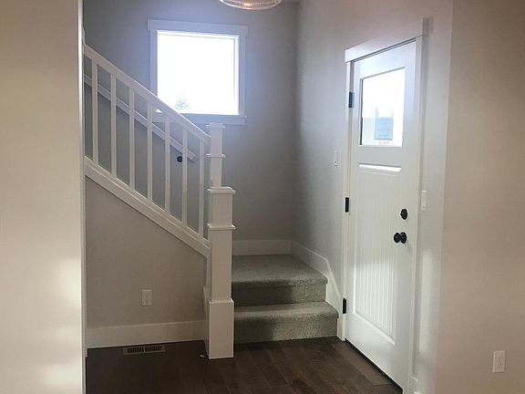 4th image of 61594 SE Shanna St