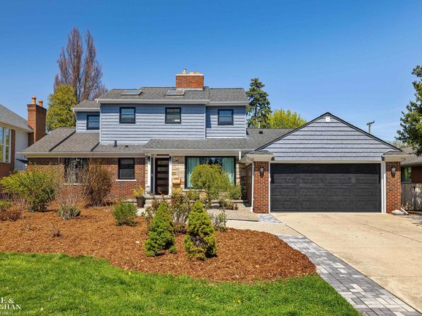 56 Hampton Rd