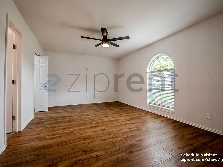 2829 Lancer Ln — Photo 11