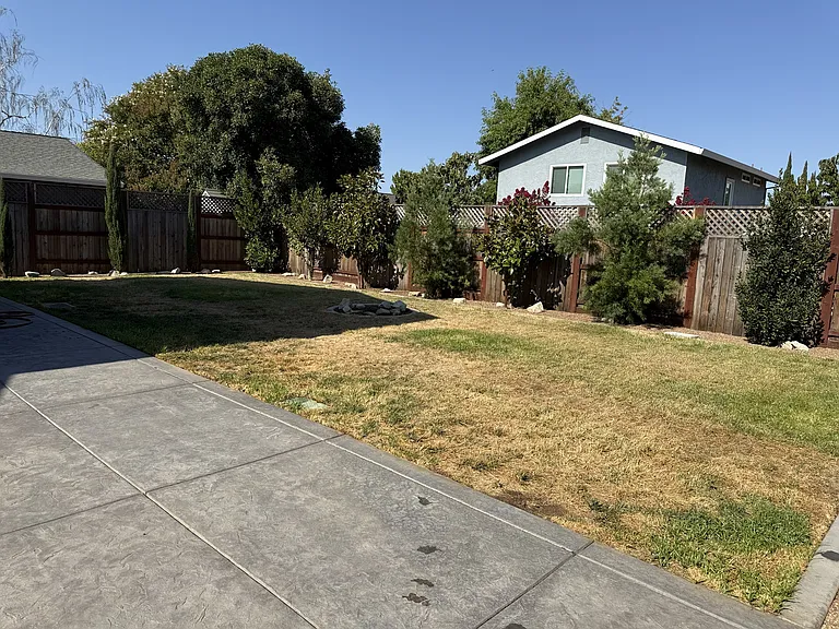 3355 Zorina Way — Photo 25
