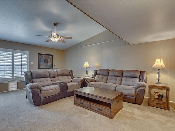 5th image of 3005 Lockwood Cir
