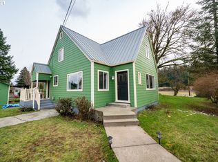 162 7th St, Lyons, OR 97358