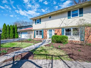 7 Evergreen Cir, Dekalb, IL 60115