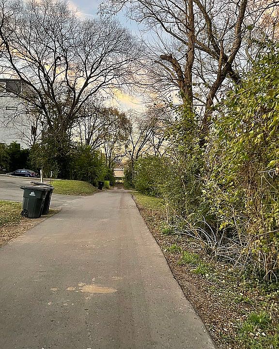2nd image of 1225 1st Ave S