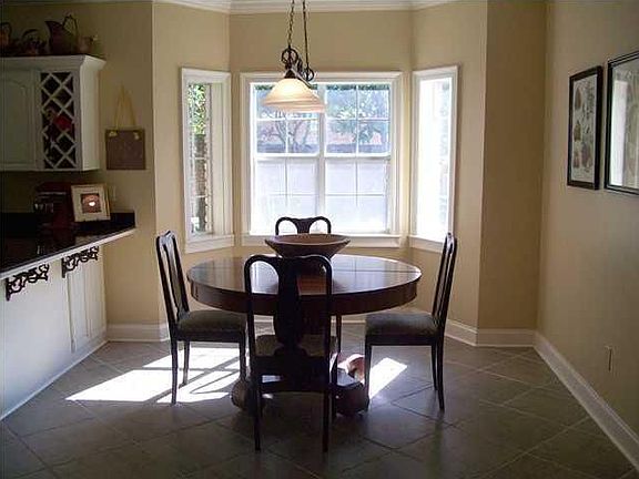 5th image of 106 Water Oaks Dr