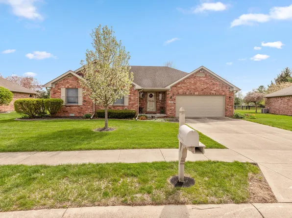 1013 Woodridge, Brownsburg, IN 46112