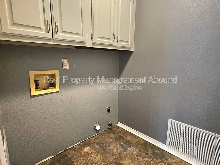1811 W Gulfport Cir — Photo 20