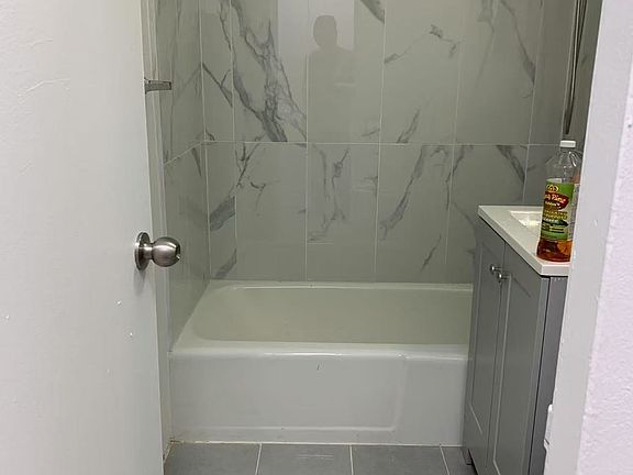 5th image of 150 W 96th St APT 5