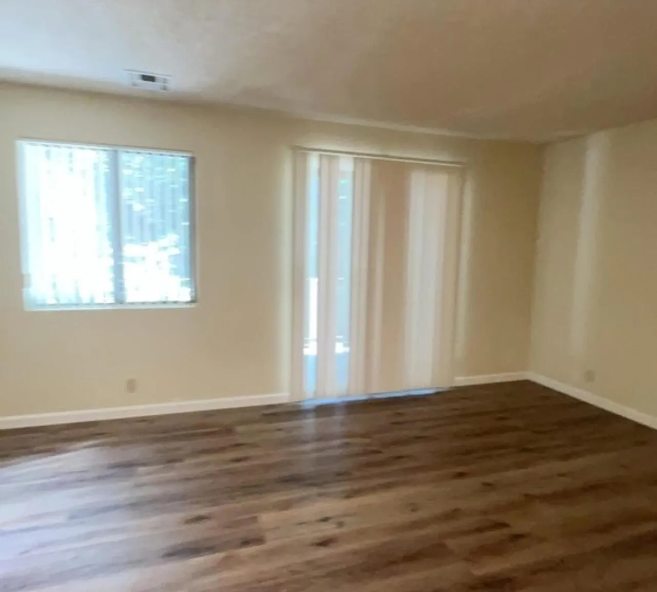 2 bed, 1025 sqft, $2,200 — Photo 4