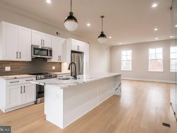 2721 Lorraine Ct, Philadelphia, PA 19131