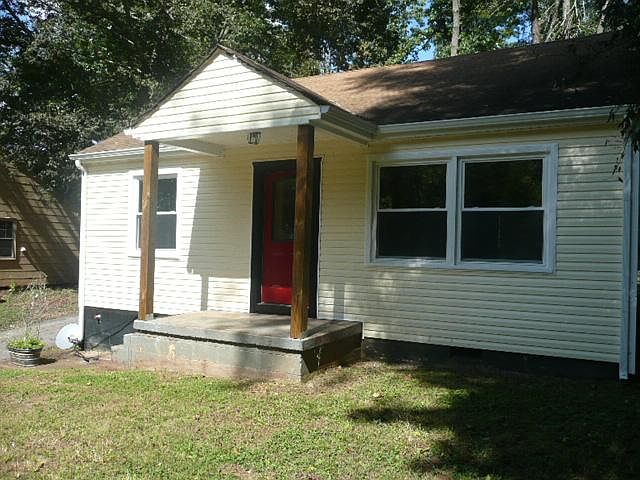 1st image of 707 Woodlawn Dr