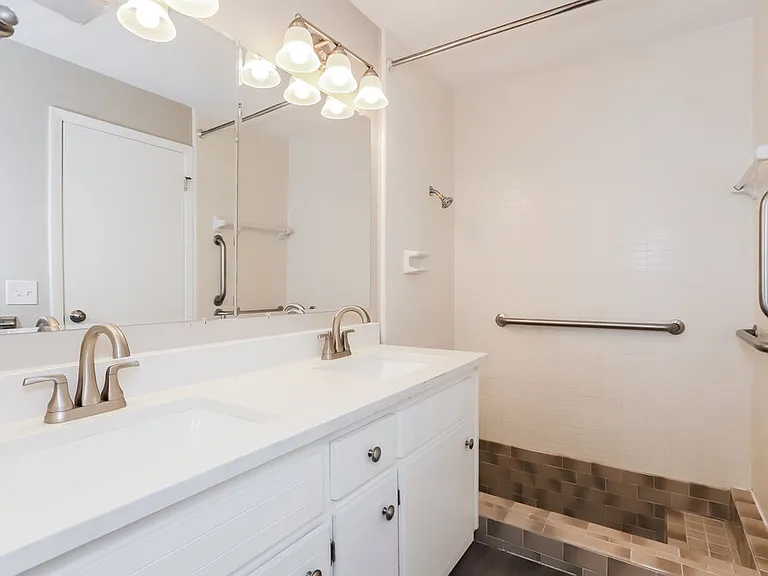 144 Shelley Dr — Photo 14