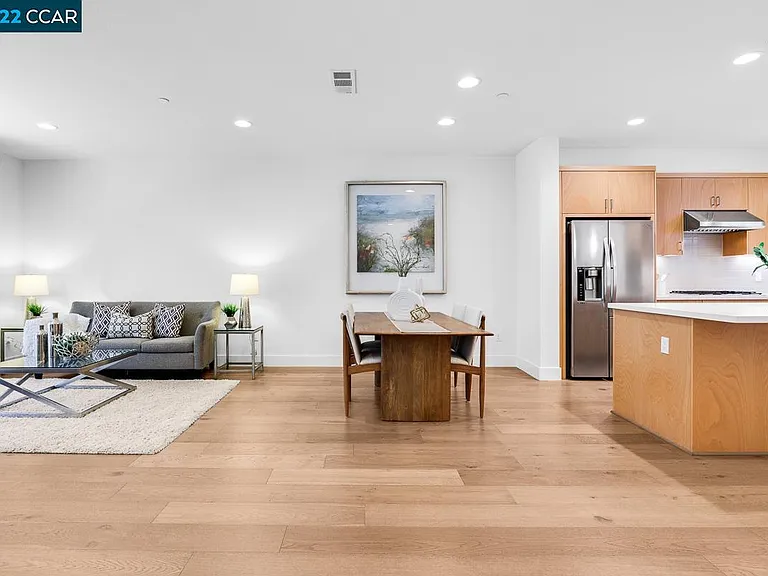 3634 Jubilee Cmn — Photo 4