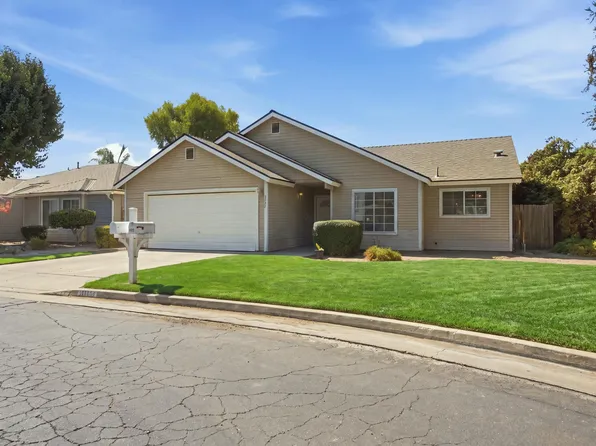 2447 N Michael Street, Visalia, CA 93292