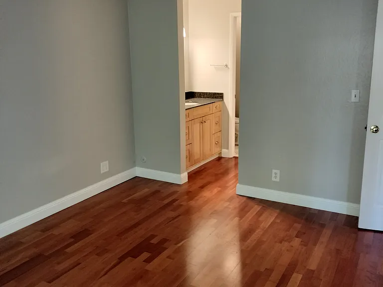 2560 Walnut Blvd #33 — Photo 22