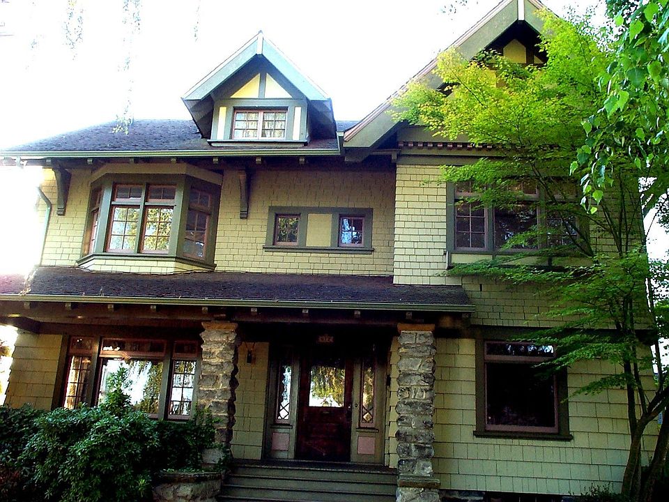1st image of 612 N 4th St