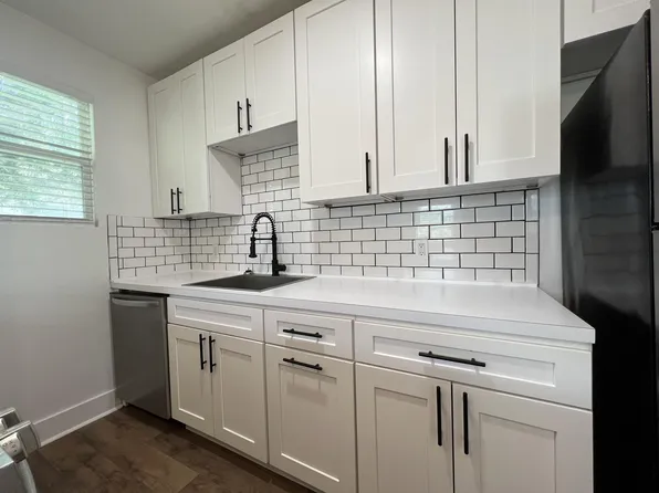 821 2nd St N #7, Jacksonville Beach, FL 32250